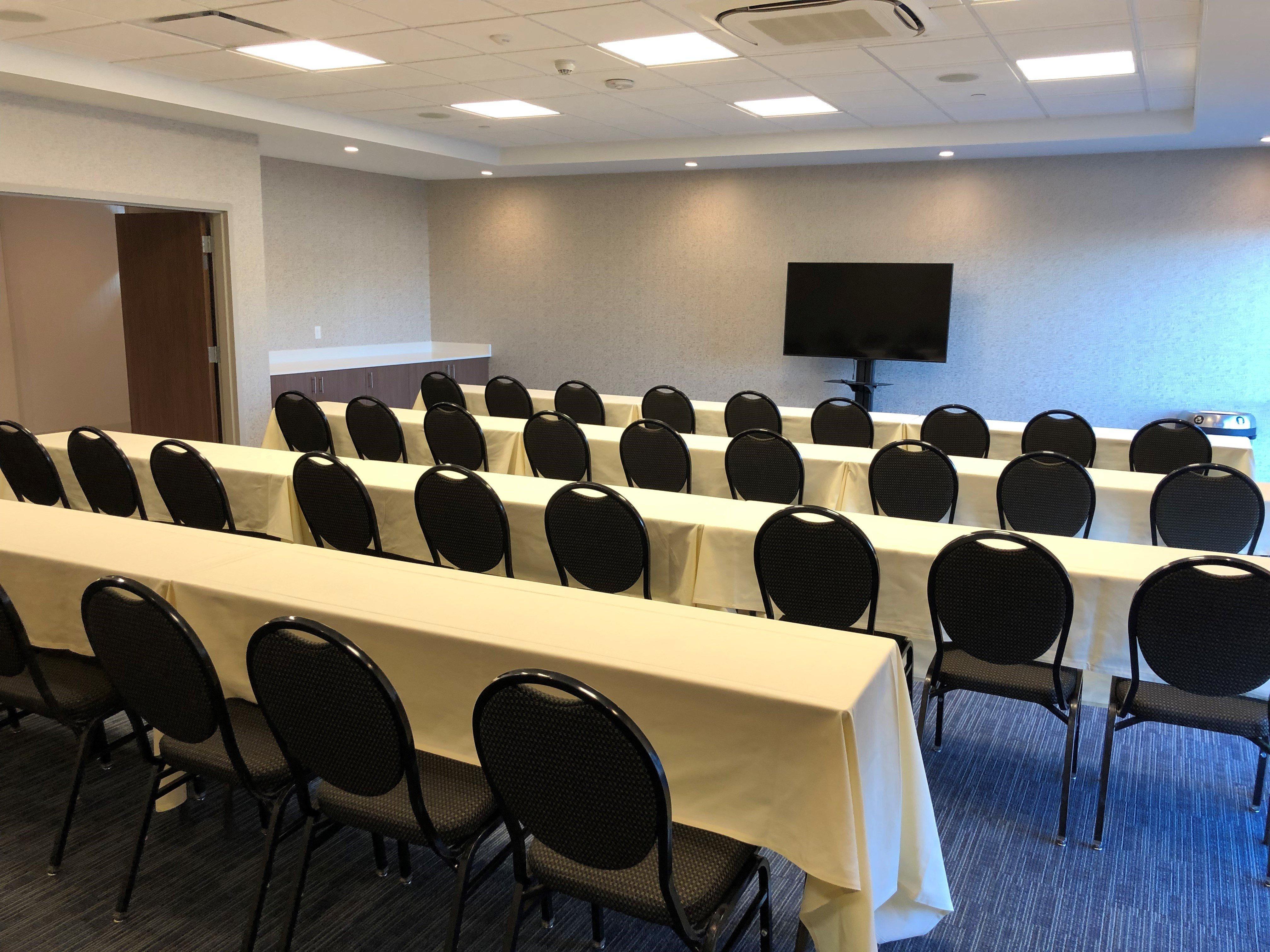 Holiday Inn Express & Suites - Springfield North By Ihg Exterior foto