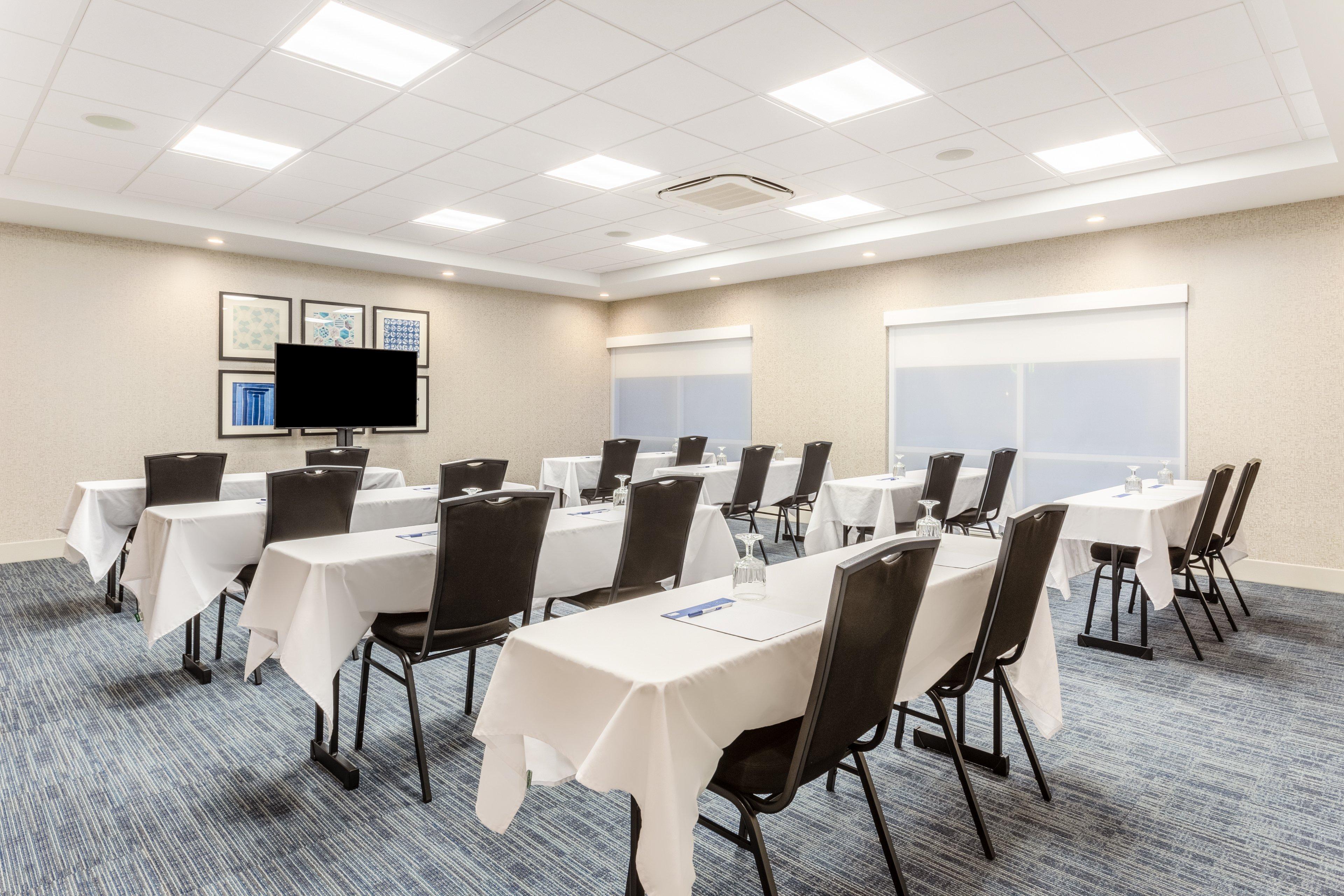 Holiday Inn Express & Suites - Springfield North By Ihg Exterior foto